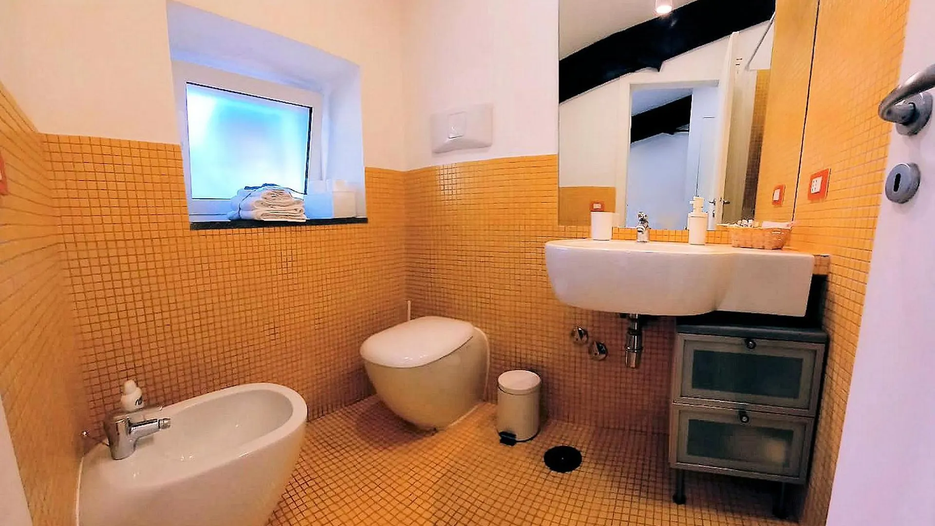 Casetta Correra Relax Con Terrazzo E Confortevole Smart Working Nel Centro Di Napoli Italy